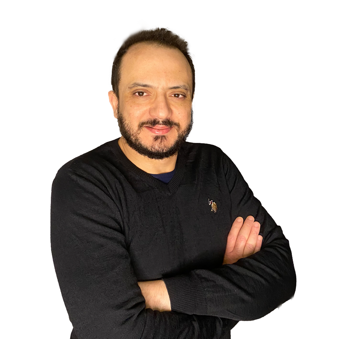 من هو <br> أحمد  <em> رجائي </em>